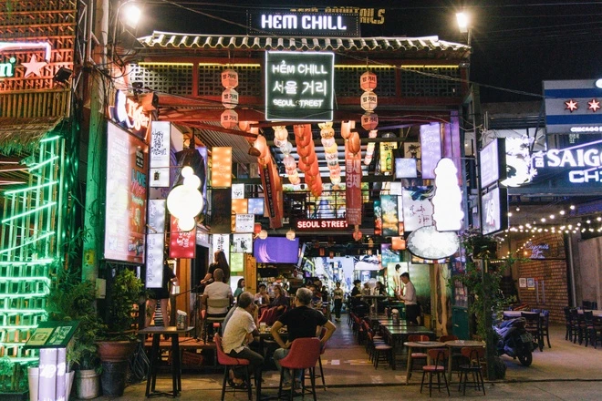 Không gian F&B Thảo Điền về đêm