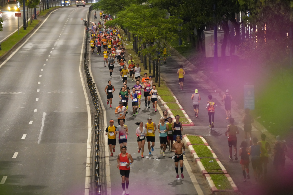 Đường chạy bộ – công viên ven kênh